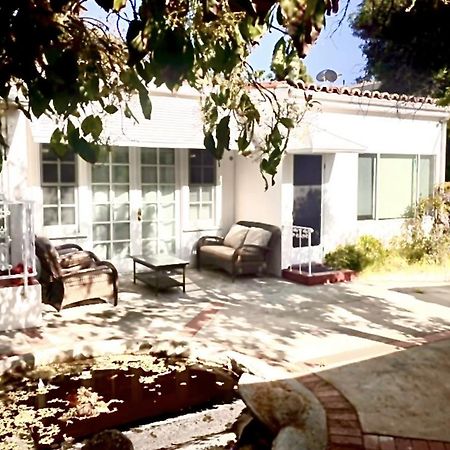 ロサンゼルス Sunset Strip Bed & Breakfast エクステリア 写真