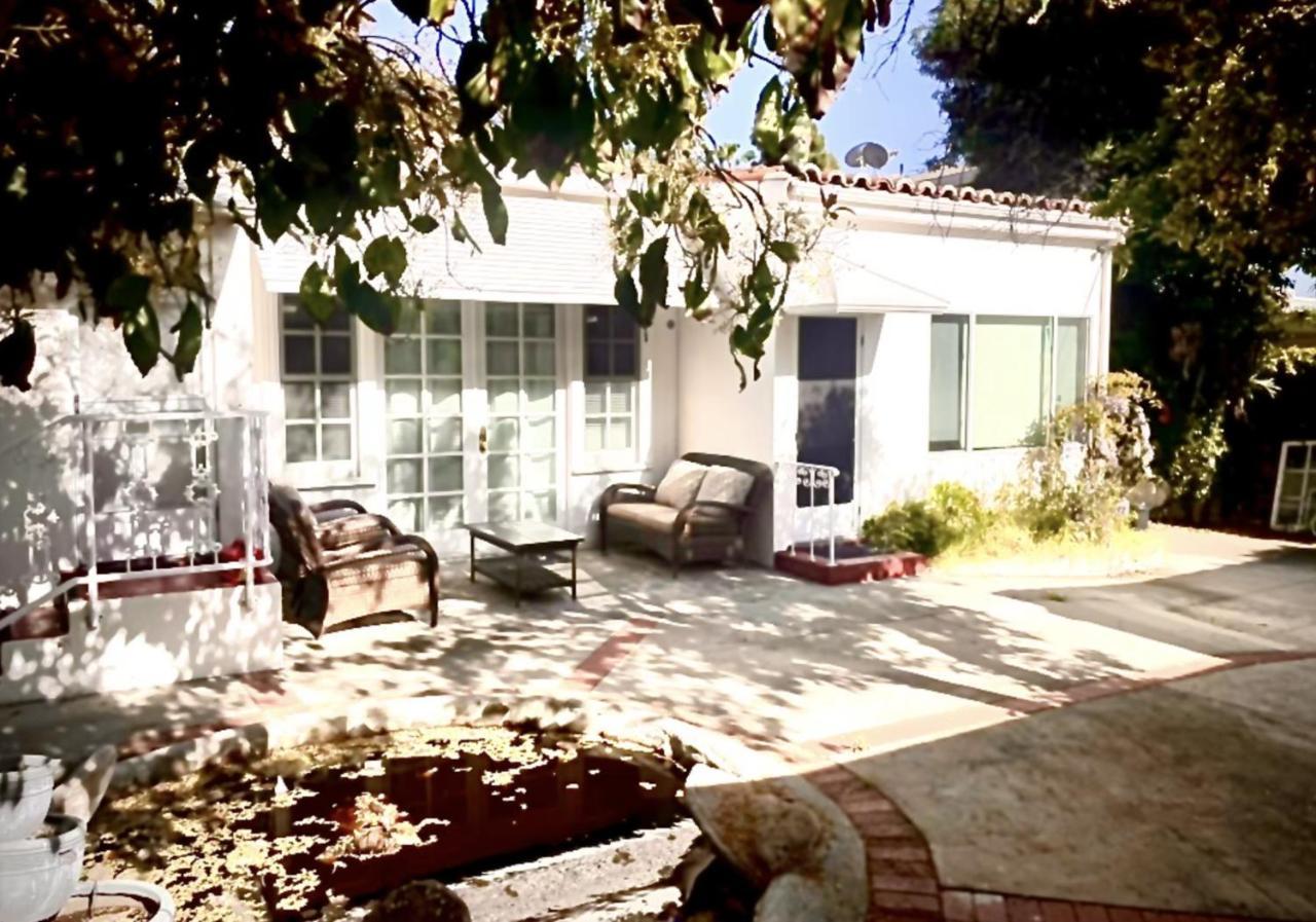 ロサンゼルス Sunset Strip Bed & Breakfast エクステリア 写真