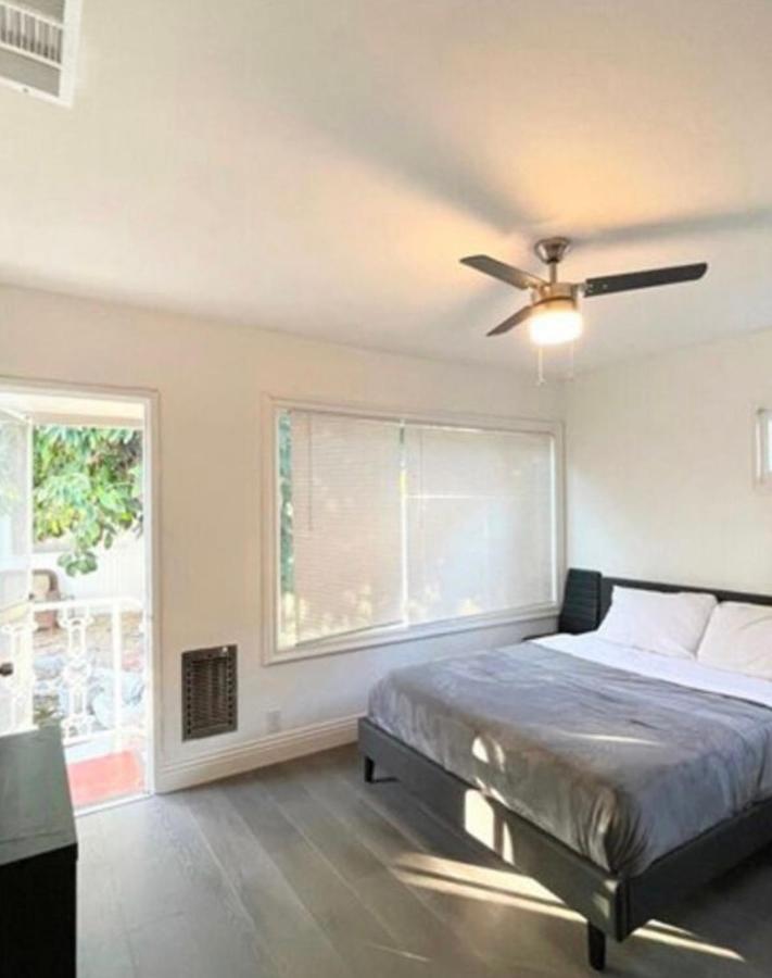 ロサンゼルス Sunset Strip Bed & Breakfast エクステリア 写真